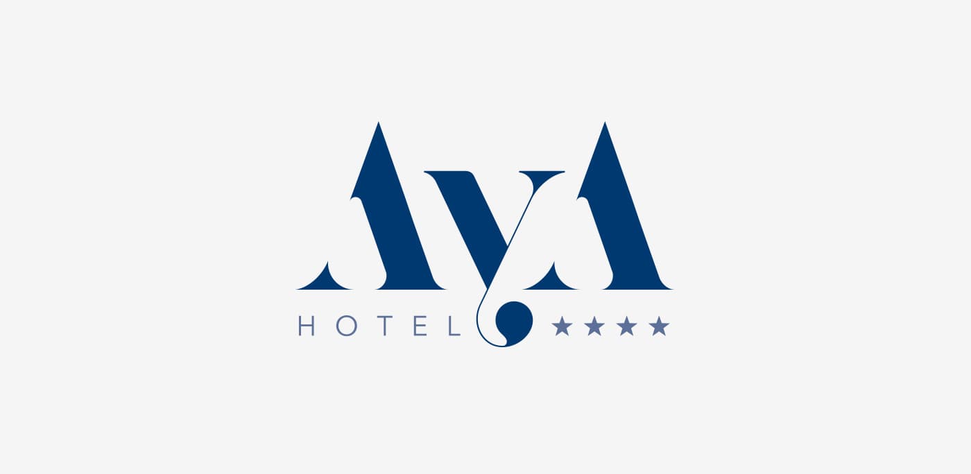 Logotip d'AyA Hotel amb les inicials A i Y superposades i quatre estrelles
