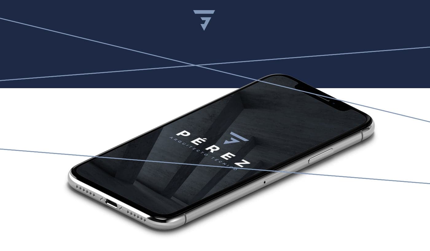 Phone mockup with the welcome screen of the Pérez Arquitecto Técnico logo