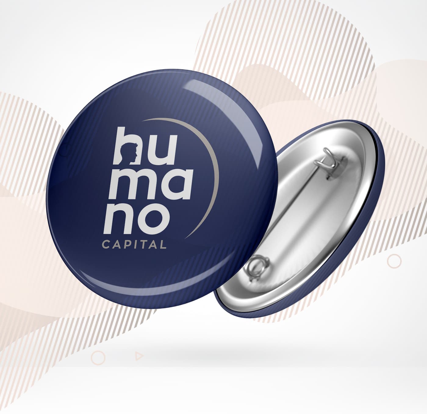 Promotional badge with the Humano Capital logo in navy blue