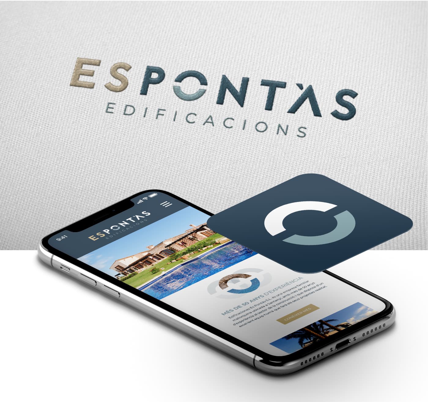 Mockup del sitio web de Es Pontàs en un smartphone junto al isotipo
