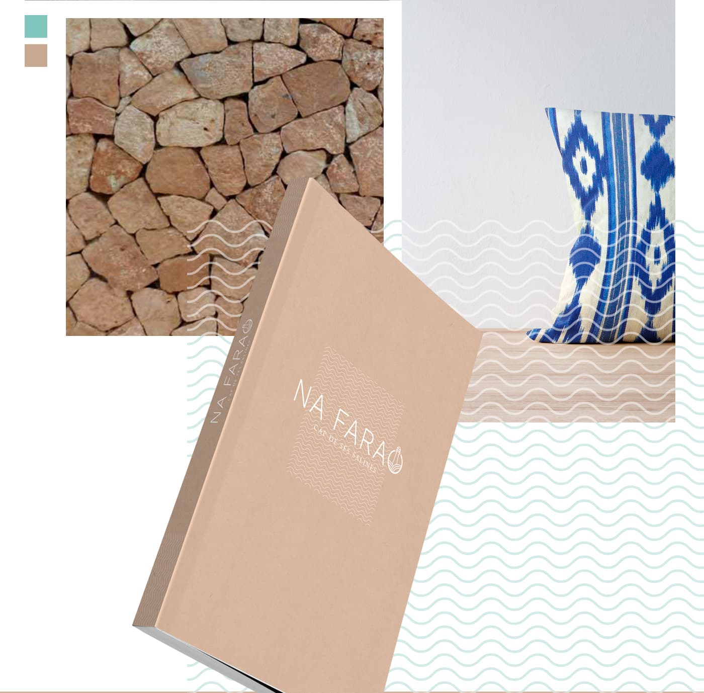 Collage amb mur de pedra seca, dossier kraft i coixí de tela ikat blau