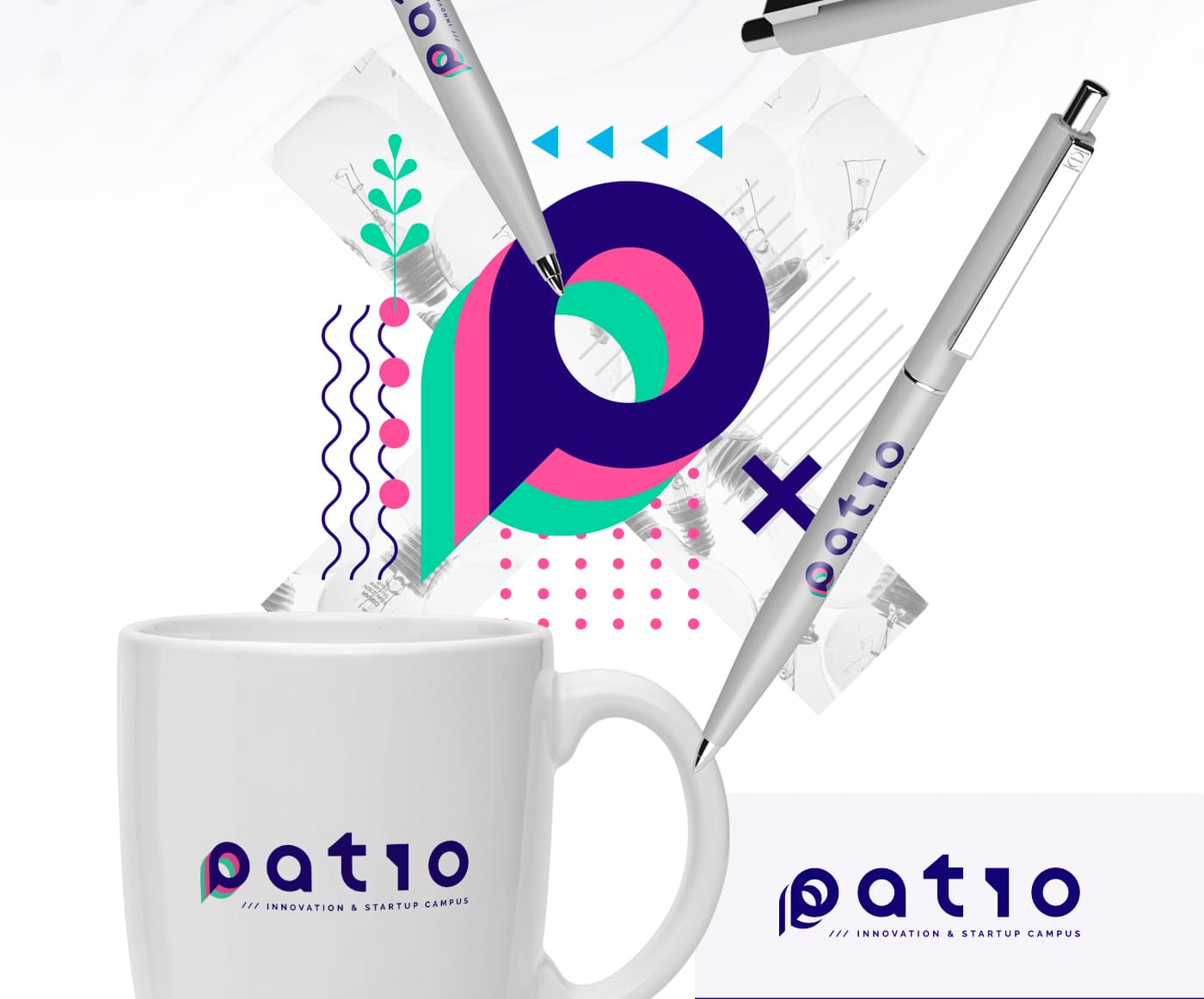 Tassa i bolígrafs de merchandising amb l'isotip en forma de P