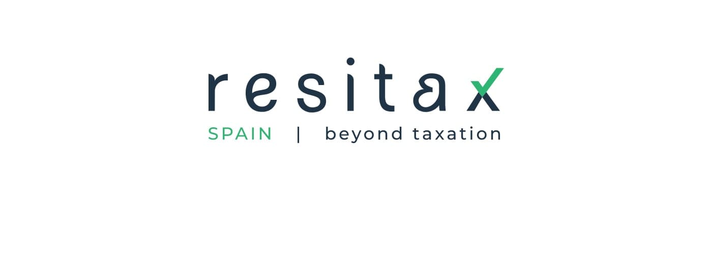 Logotip Resitax Spain en la seva versió completa sobre fons blanc