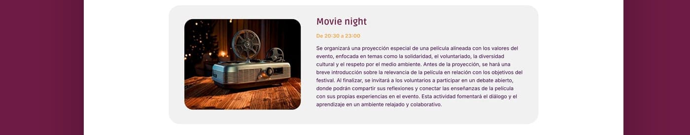 Secció Movie night amb un projector de cinema antic