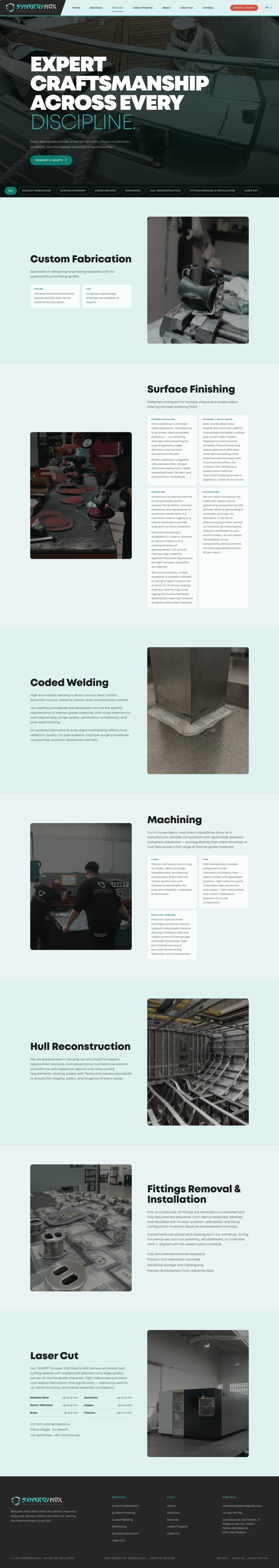 Pàgina de serveis de la web amb fotografies del taller de fabricació metàl·lica naval