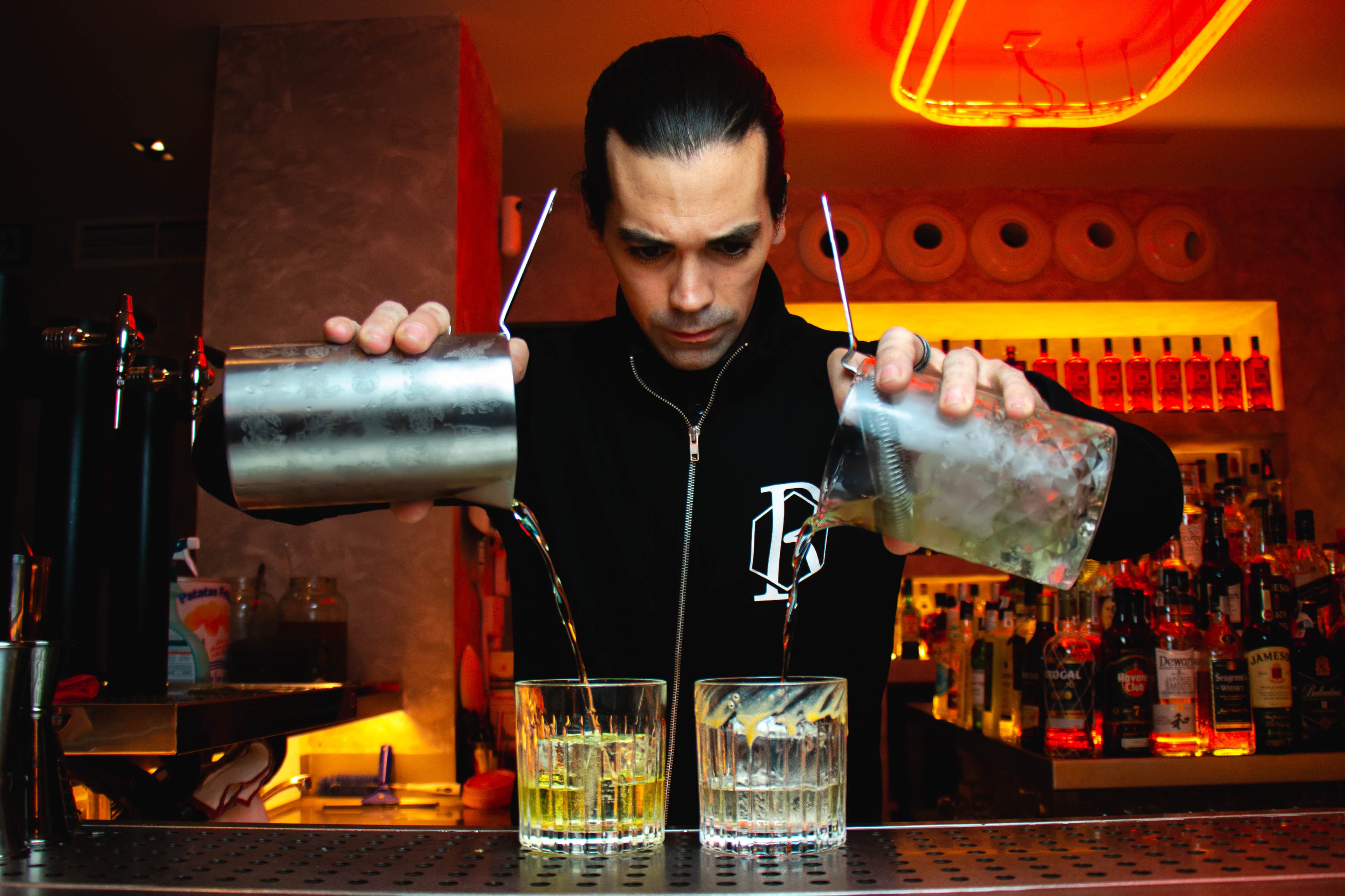 Una cocteleria que converteix el nom d'una pel·lícula de terror en una experiència nocturna.